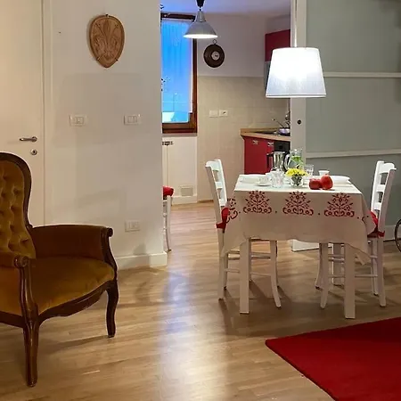 Apartment San Lorenzo In Red Florence