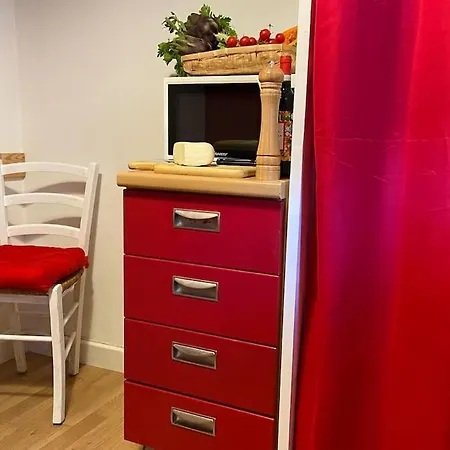 Apartment San Lorenzo In Red